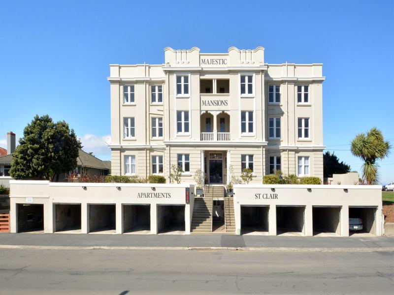 Majestic Mansions - At St Clair 3*